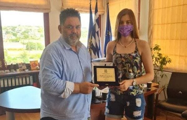 Ο Δήμος Δίου-Ολύμπου Τίμησε την Ξανθίππη Καρατάσιου για την υποτροφία της